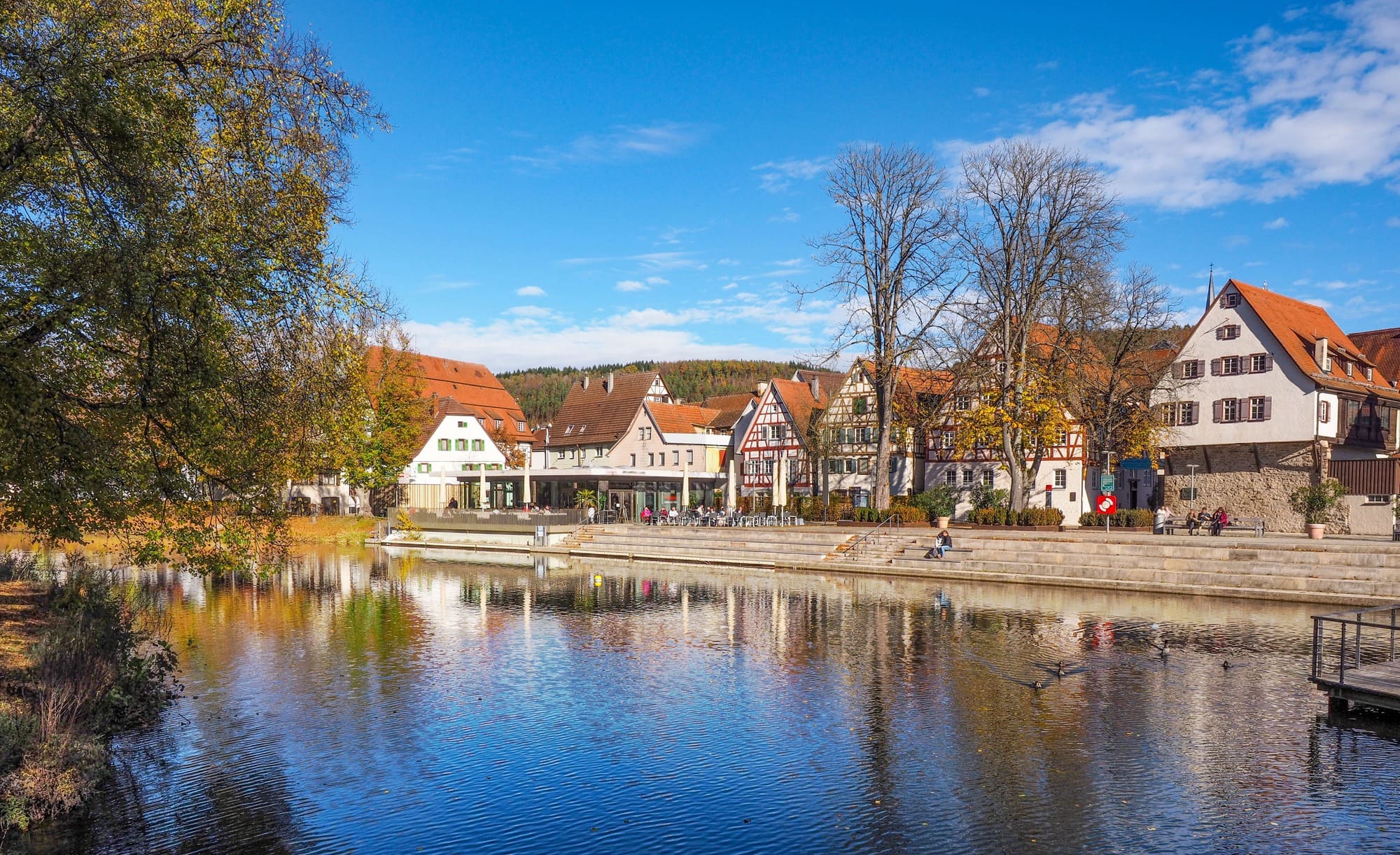 Die Uferpromenade von Nagold