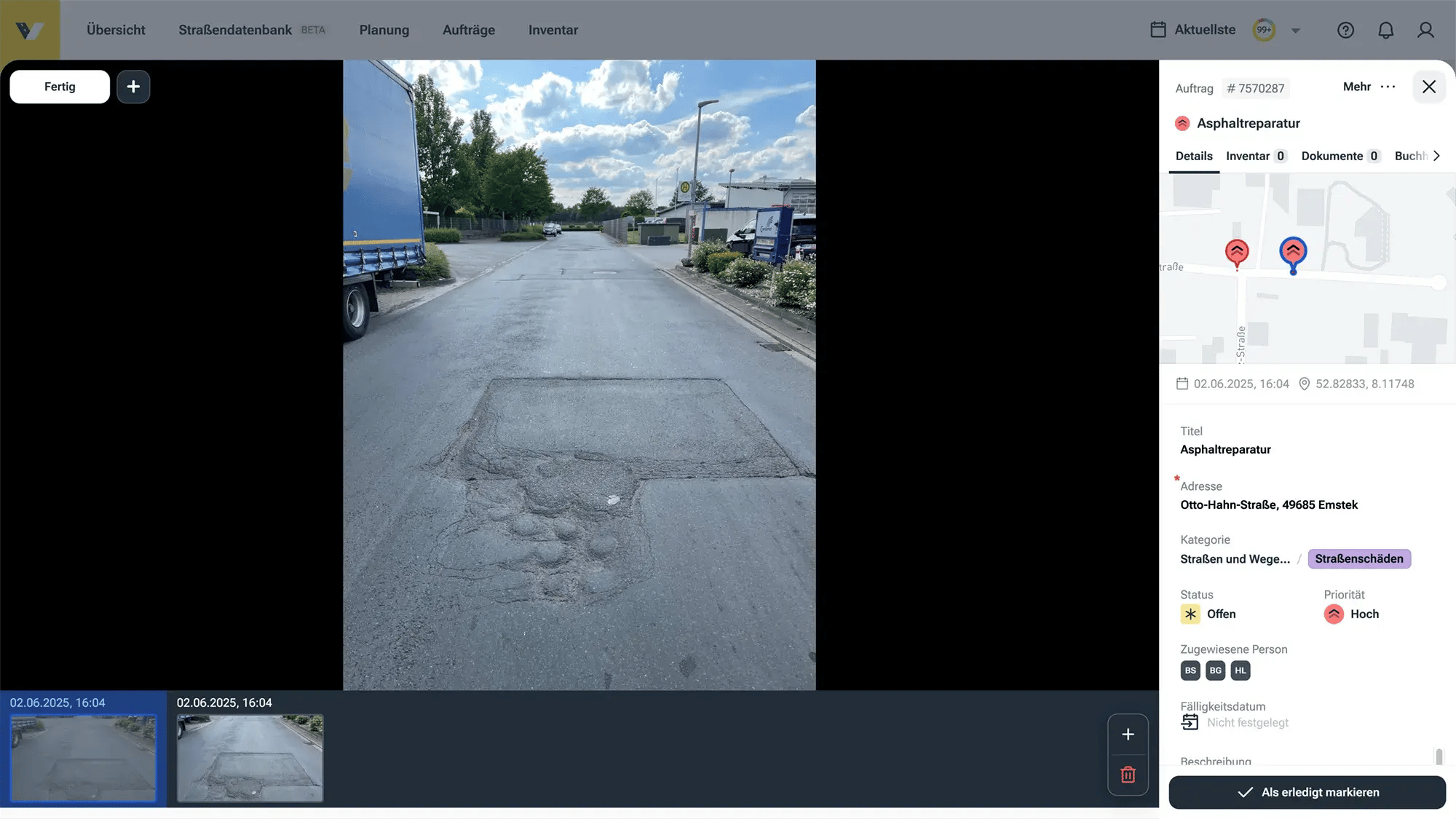 Screenshot aus dem vialytics Web-System zeigt das Foto einer Straße mit Schlagloch 