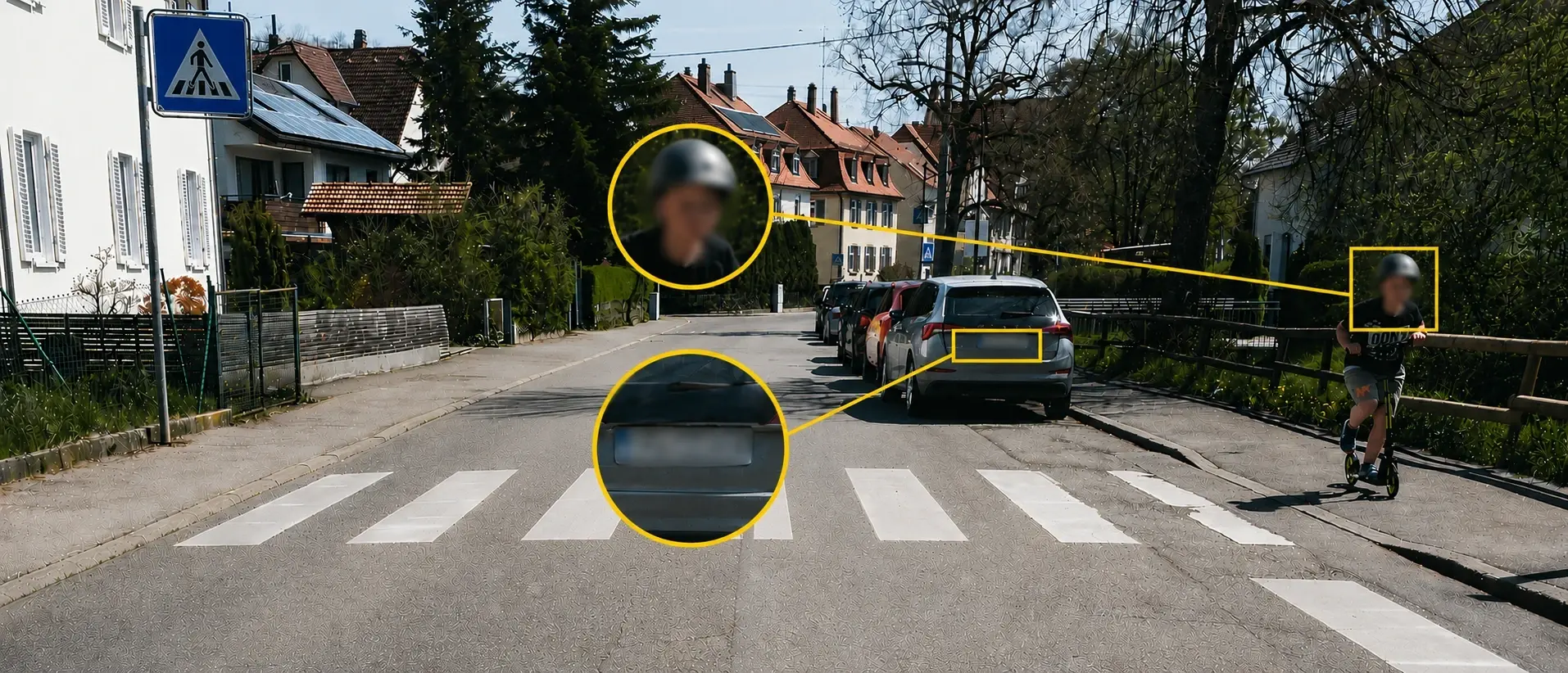 Eine mit vialytics aufgenommene Szene auf einer kommunalen Straße. Die Gewährleistung des Datenschutzes bei der Straßenzustandserfassung durch Verpixelung wird demonstriert.
